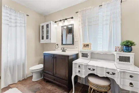 $484,900 | 1117 Inverness Drive, Lake Charles, LA 70605