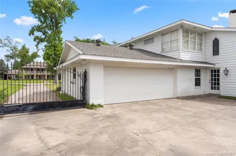 $484,900 | 1117 Inverness Drive, Lake Charles, LA 70605