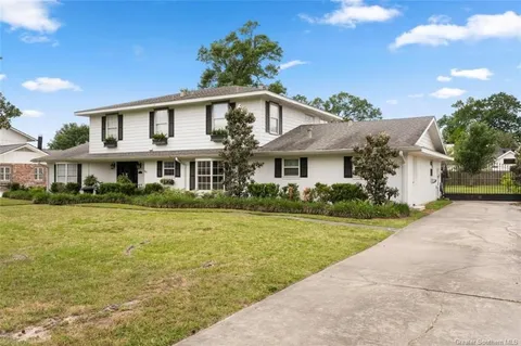 $484,900 | 1117 Inverness Drive, Lake Charles, LA 70605