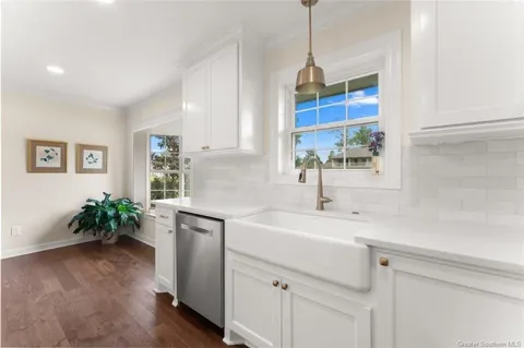 $484,900 | 1117 Inverness Drive, Lake Charles, LA 70605