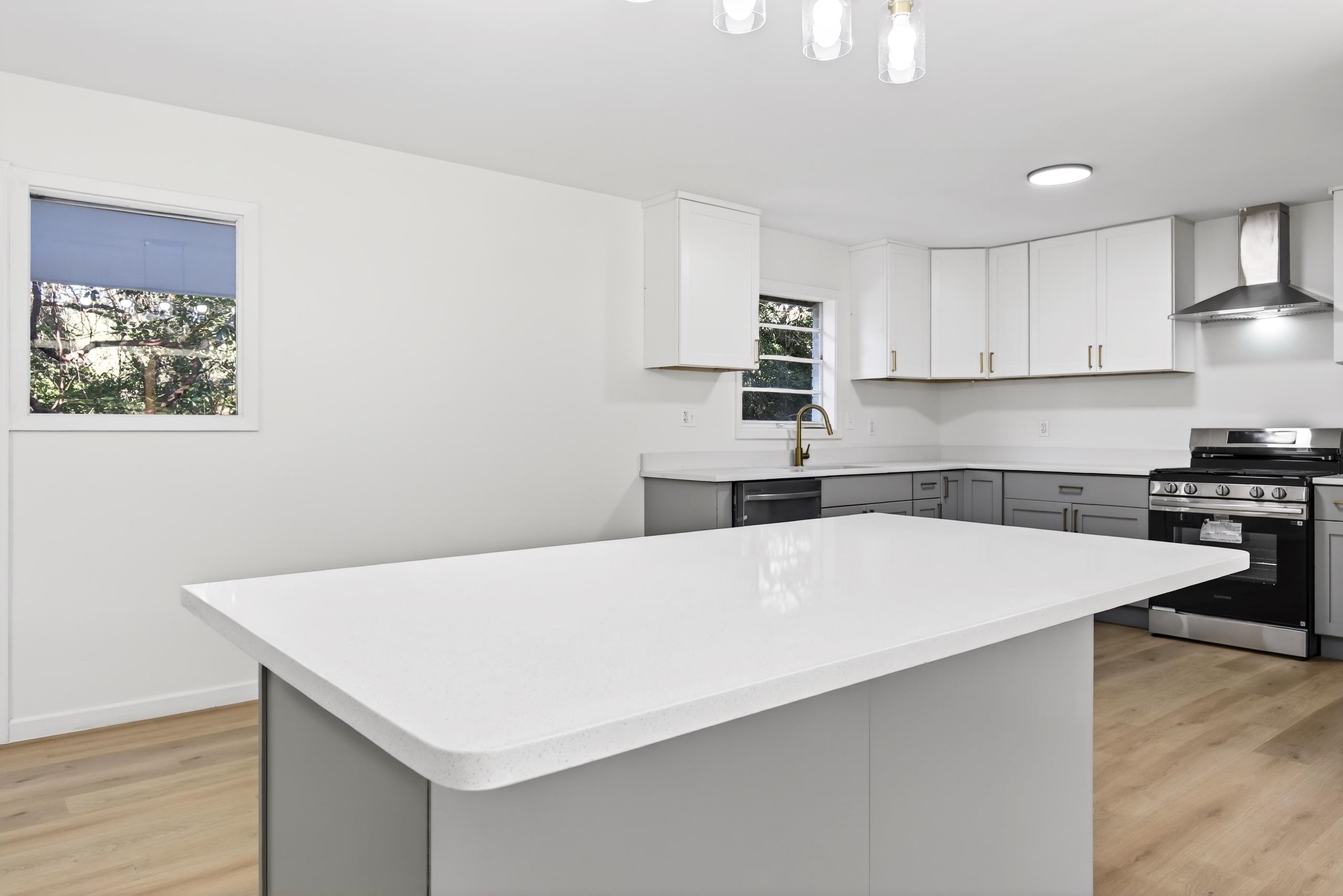 30902 Stanton Road Daphne, AL 36527 - Photo 5 of 27 Kitchen