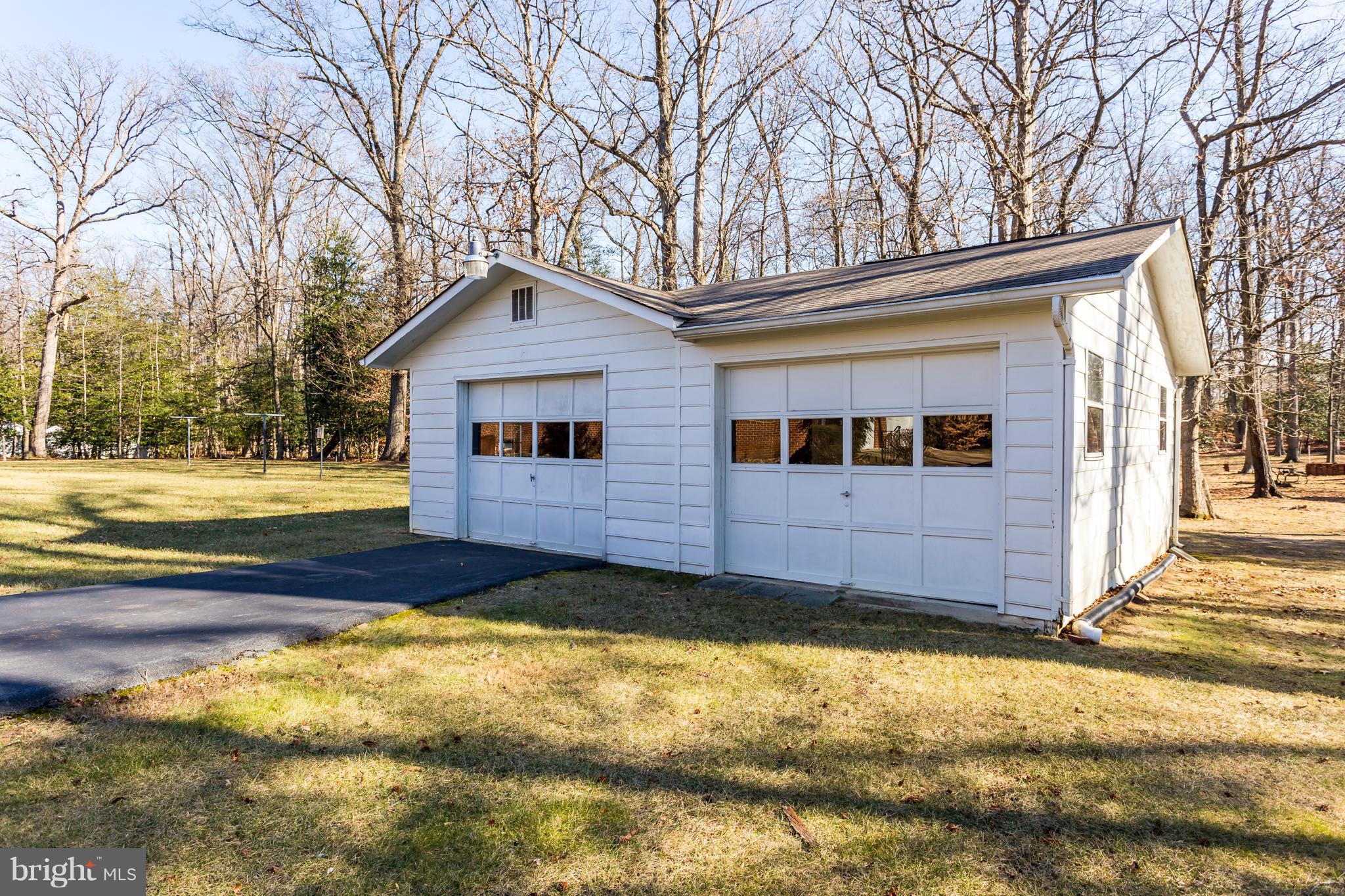 4950 Lansdowne Road Fredericksburg, VA 22408 - Photo 5 of 29 Detached garage, perfect for workshop.
