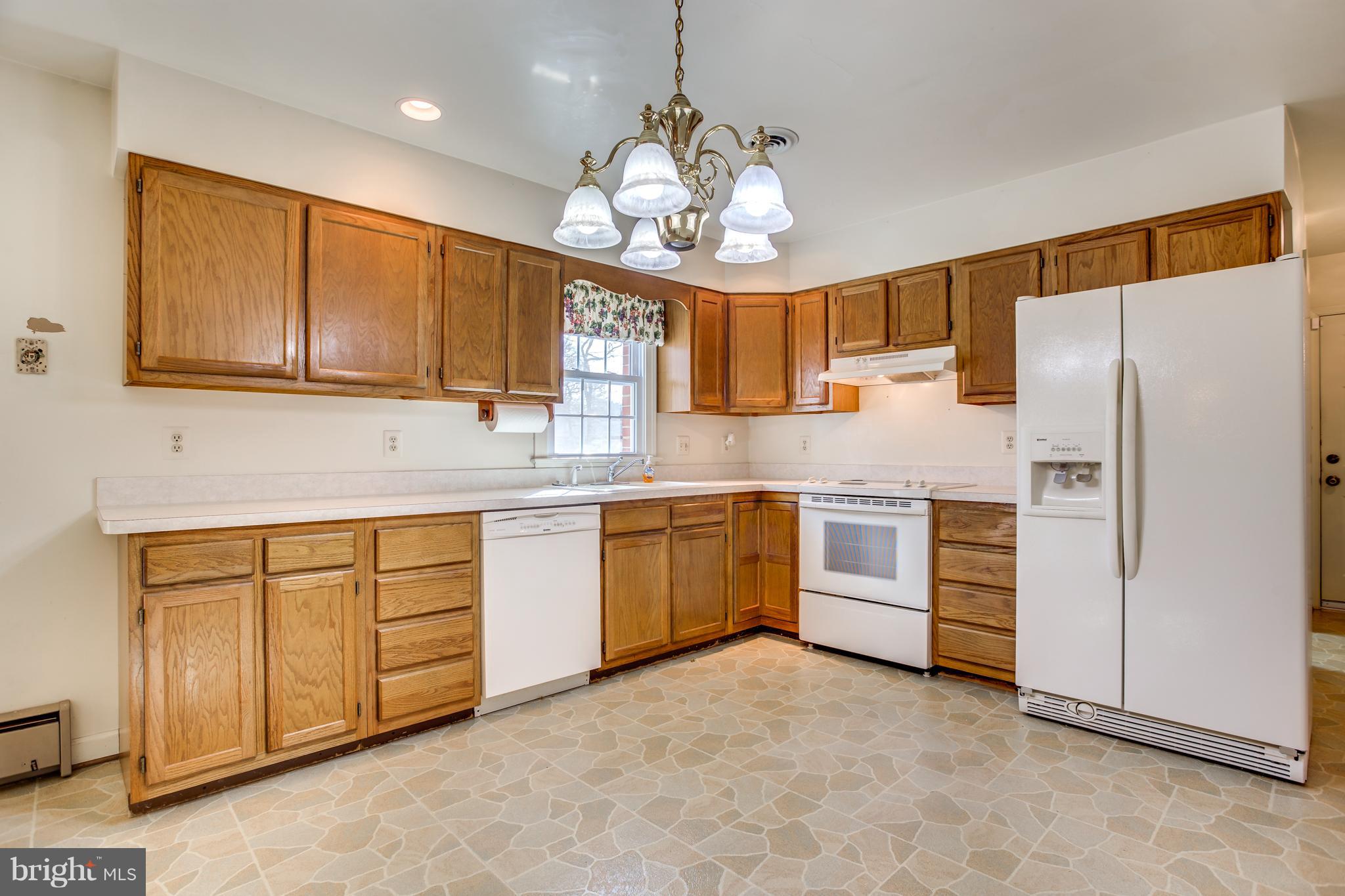 4950 Lansdowne Road Fredericksburg, VA 22408 - Photo 8 of 29 Large, open kitchen