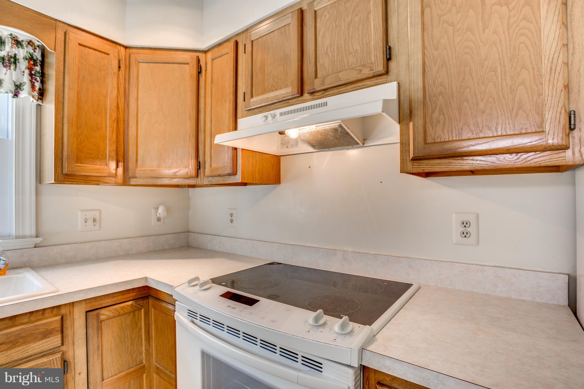 4950 Lansdowne Road Fredericksburg, VA 22408 - Photo 10 of 29 Kitchen with flat-surface stove