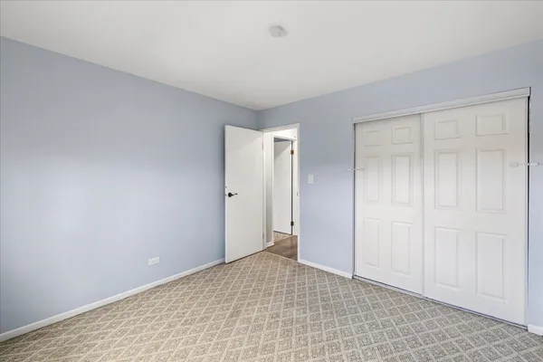 $180,000 | 1000 Spruce Street, Unit 2A, Glendale Heights, IL 60139
