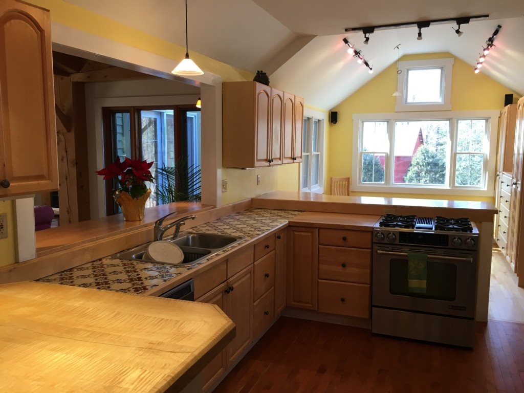 997 Four Winds Road Ferrisburgh, VT 05473 - Photo 3 of 26 Gallery Image 3