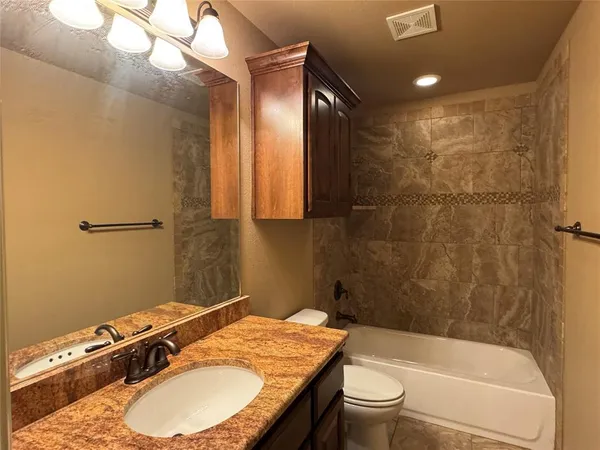 $2,000 | 1443 Lauren Lane, Granbury, TX 76048