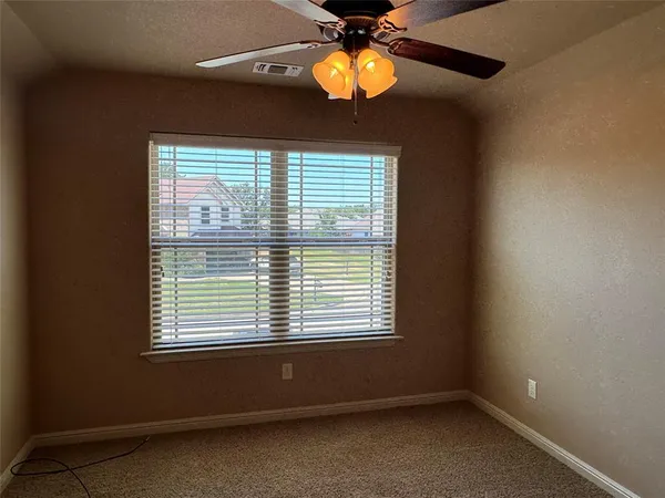 $2,000 | 1443 Lauren Lane, Granbury, TX 76048