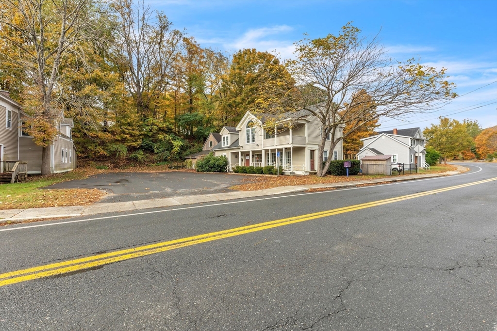 9 Russell Road Huntington, MA 01050 - Photo 4 of 42