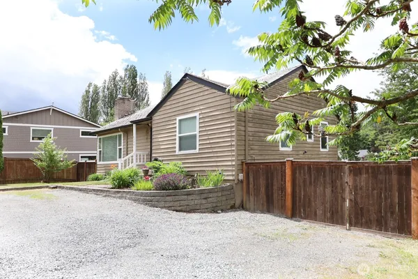$735,000 | 16208 48th Avenue West, Edmonds, WA 98026