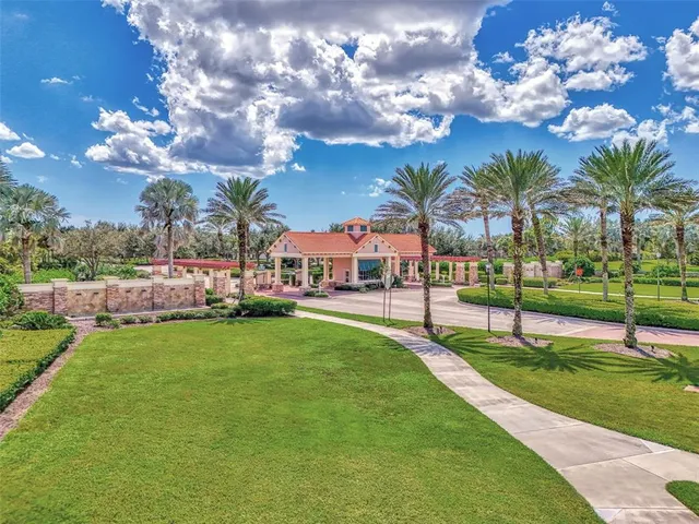 $368,500 | 10792 Tarflower Drive, Unit 101, Venice, FL 34293