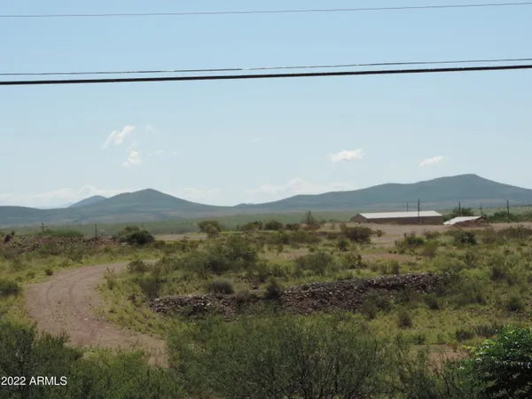 $1,195 | 401 South Skyline Circle, Unit 1, Tombstone, AZ 85638
