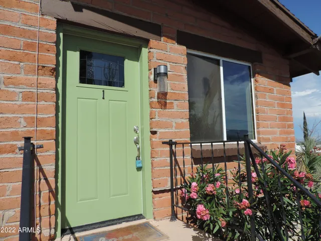 $1,300 | 401 South Skyline Circle, Unit 1, Tombstone, AZ 85638