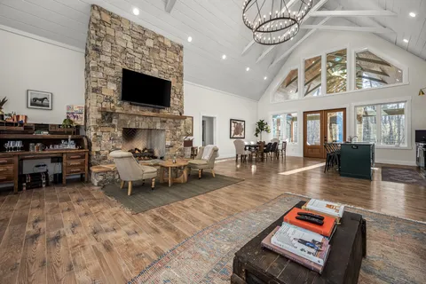 $1,225,000 | 2425 Westlake Avenue, Monteagle, TN 37356