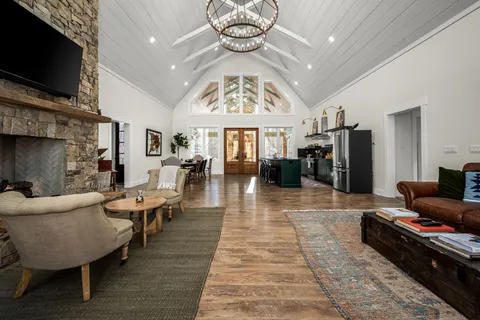 $1,225,000 | 2425 Westlake Avenue, Monteagle, TN 37356