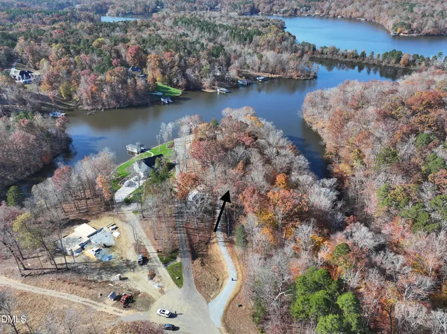 a view of a pathway with a yard