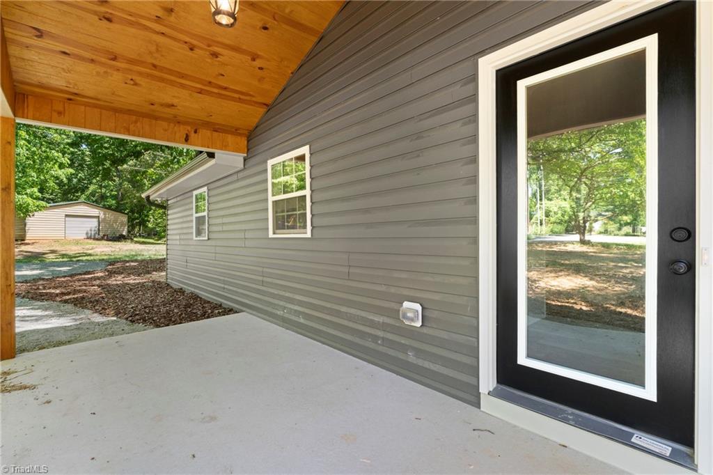 4209 Old Mountain Road Lexington, NC 27292 - Photo 6 of 14