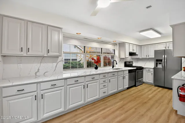 $399,000 | 2 Llewellyn Court, Jackson, NJ 08527