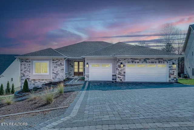 $995,000 | 154 Saloli Way, Loudon, TN 37774