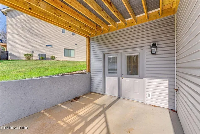 $995,000 | 154 Saloli Way, Loudon, TN 37774