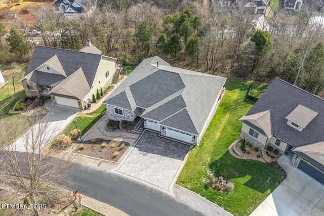 $995,000 | 154 Saloli Way, Loudon, TN 37774