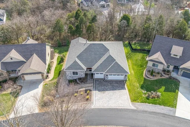 $995,000 | 154 Saloli Way, Loudon, TN 37774