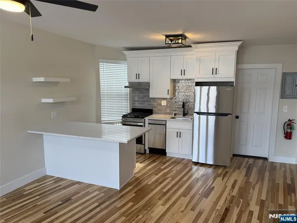 $2,300 | 24 North Dean Street, Unit 5, Englewood, NJ 07631
