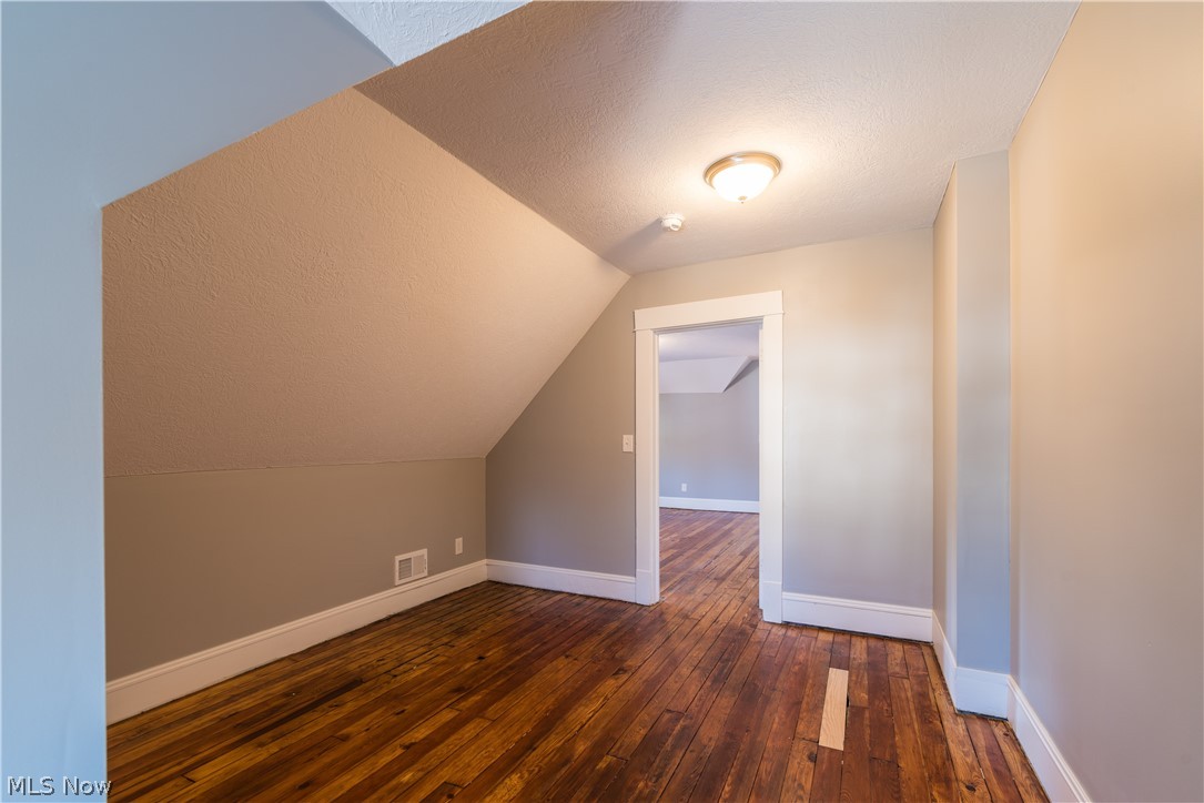 2970 Edgehill Road Cleveland Heights, OH 44118 - Photo 27 of 36 Gallery Image 27