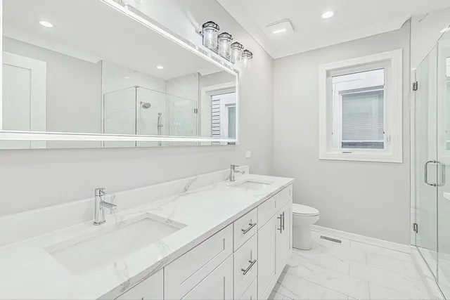 $675,000 | 6626 South Ingleside Avenue, Chicago, IL 60637