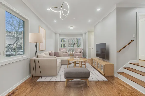$675,000 | 6626 South Ingleside Avenue, Chicago, IL 60637