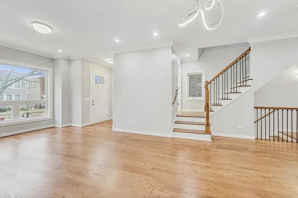 $675,000 | 6626 South Ingleside Avenue, Chicago, IL 60637