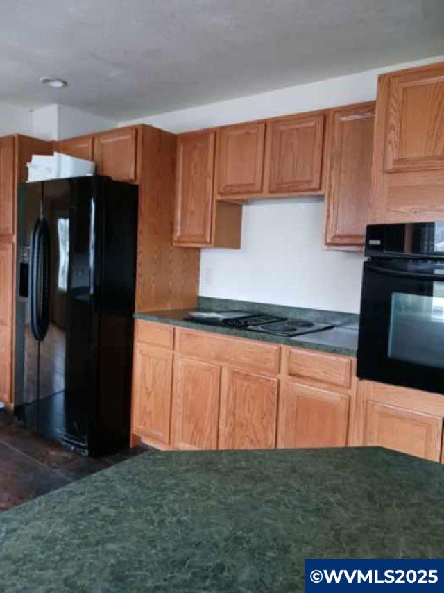 994 Cleveland Street Lebanon, OR 97355 - Photo 4 of 19 Gallery Image 4