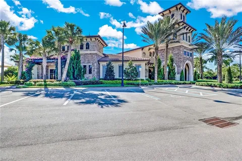 $635,000 | 9469 Foxglove Lane, Naples, FL 34120