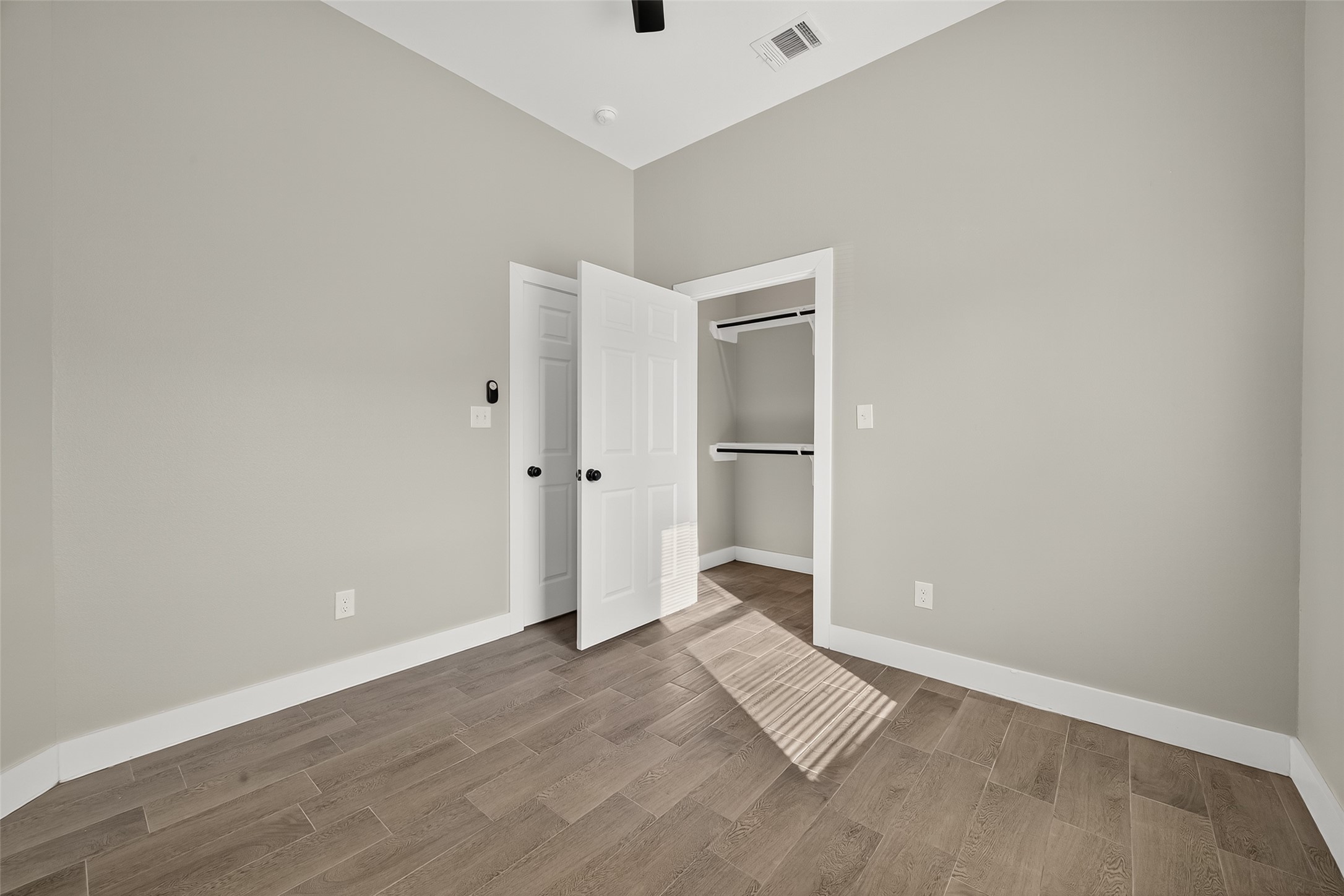 8005 Sexton Street, Unit B Houston, TX 77028 - Photo 22 of 43 a view of an empty room