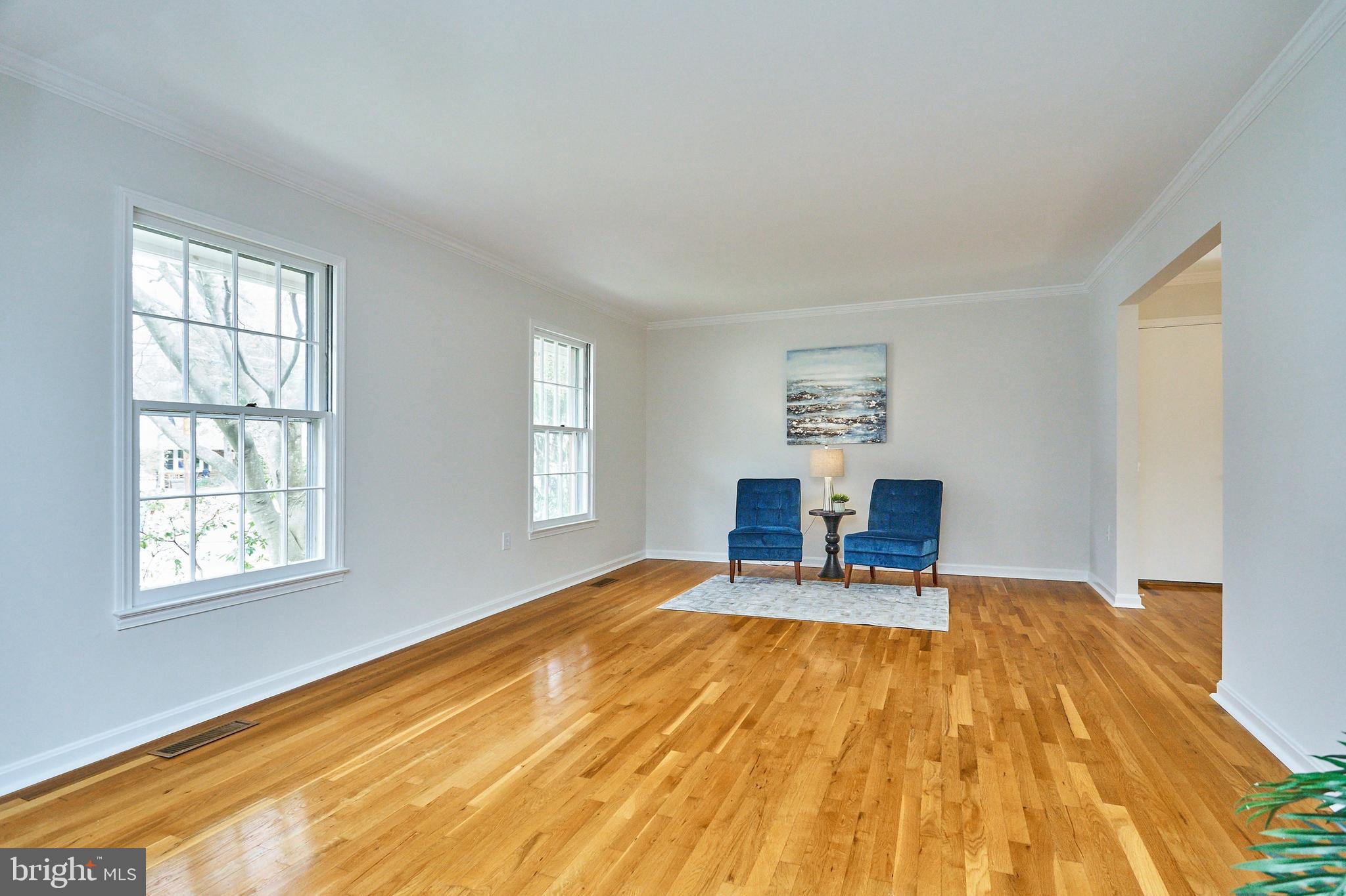 9523 Stevebrook Road Fairfax, VA 22032 - Photo 14 of 40 Spacious Living Room