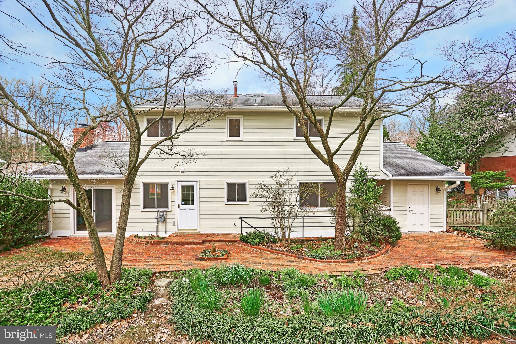 9523 Stevebrook Road Fairfax, VA 22032 - Photo 33 of 40 Expansive Brick Patio