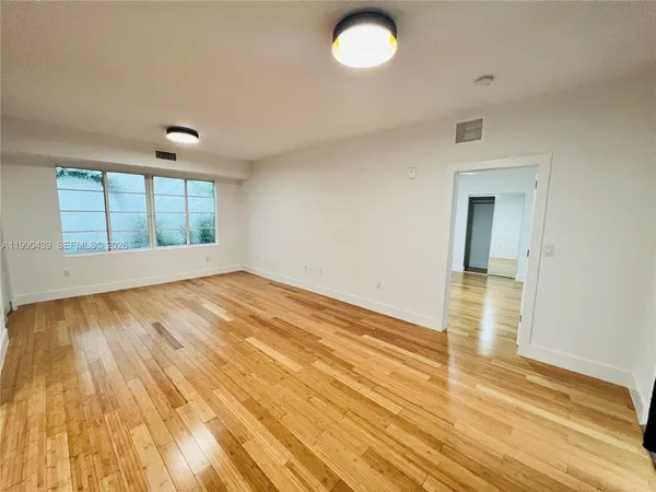 $2,350 | 960 Bay Drive, Unit 912, Miami Beach, FL 33141