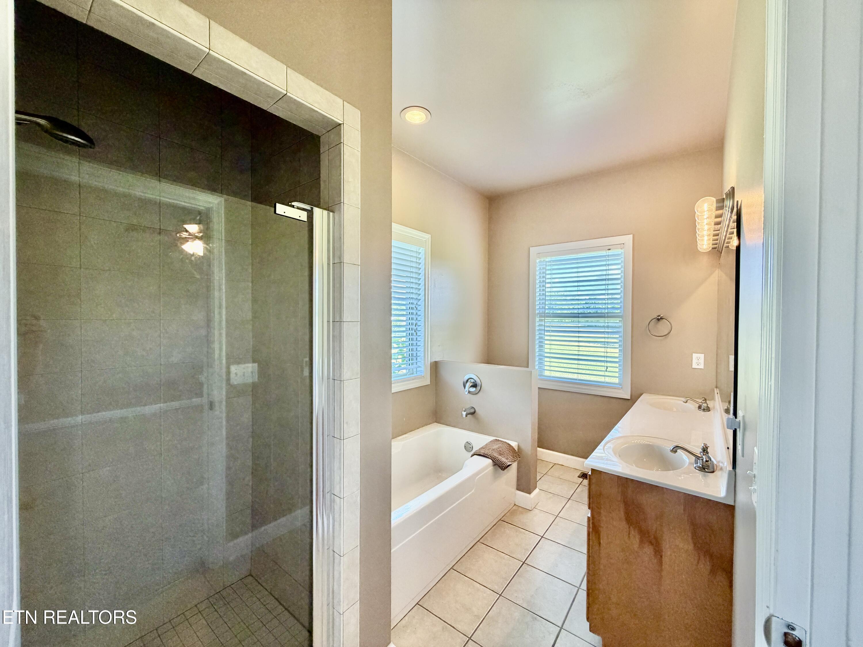 1770 Buffalo Road Oneida, TN 37841 - Photo 27 of 57 37