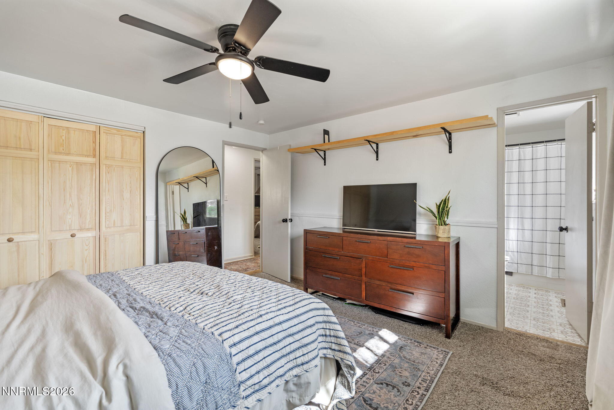 3929 Kings Row Reno, NV 89503 - Photo 21 of 47 33-web-or-mls-DSC04900