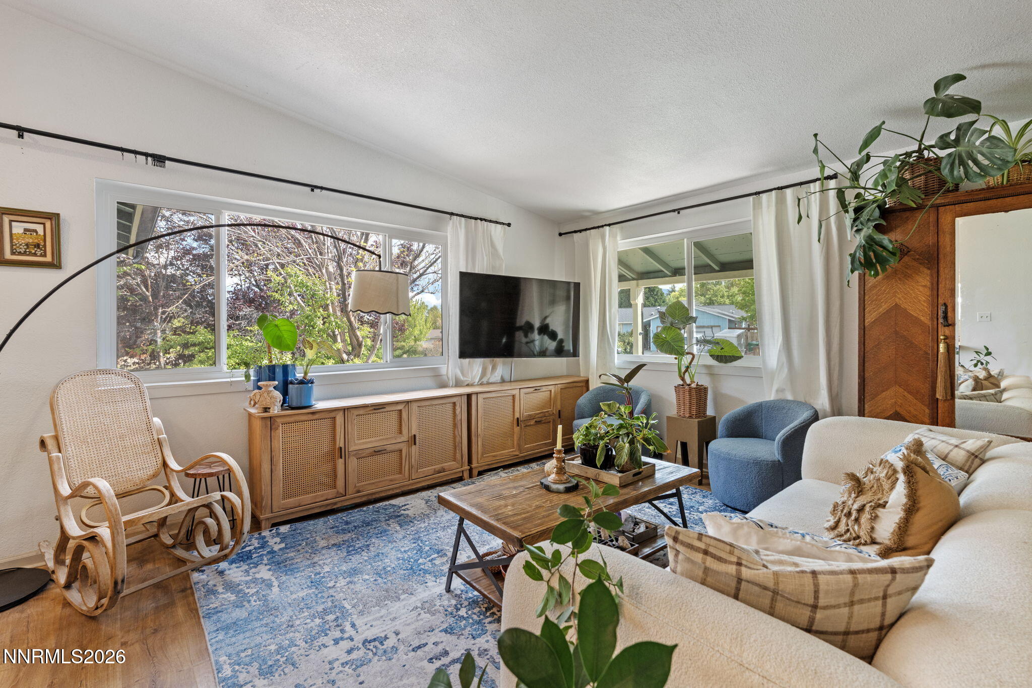 3929 Kings Row Reno, NV 89503 - Photo 10 of 47 22-web-or-mls-DSC04892