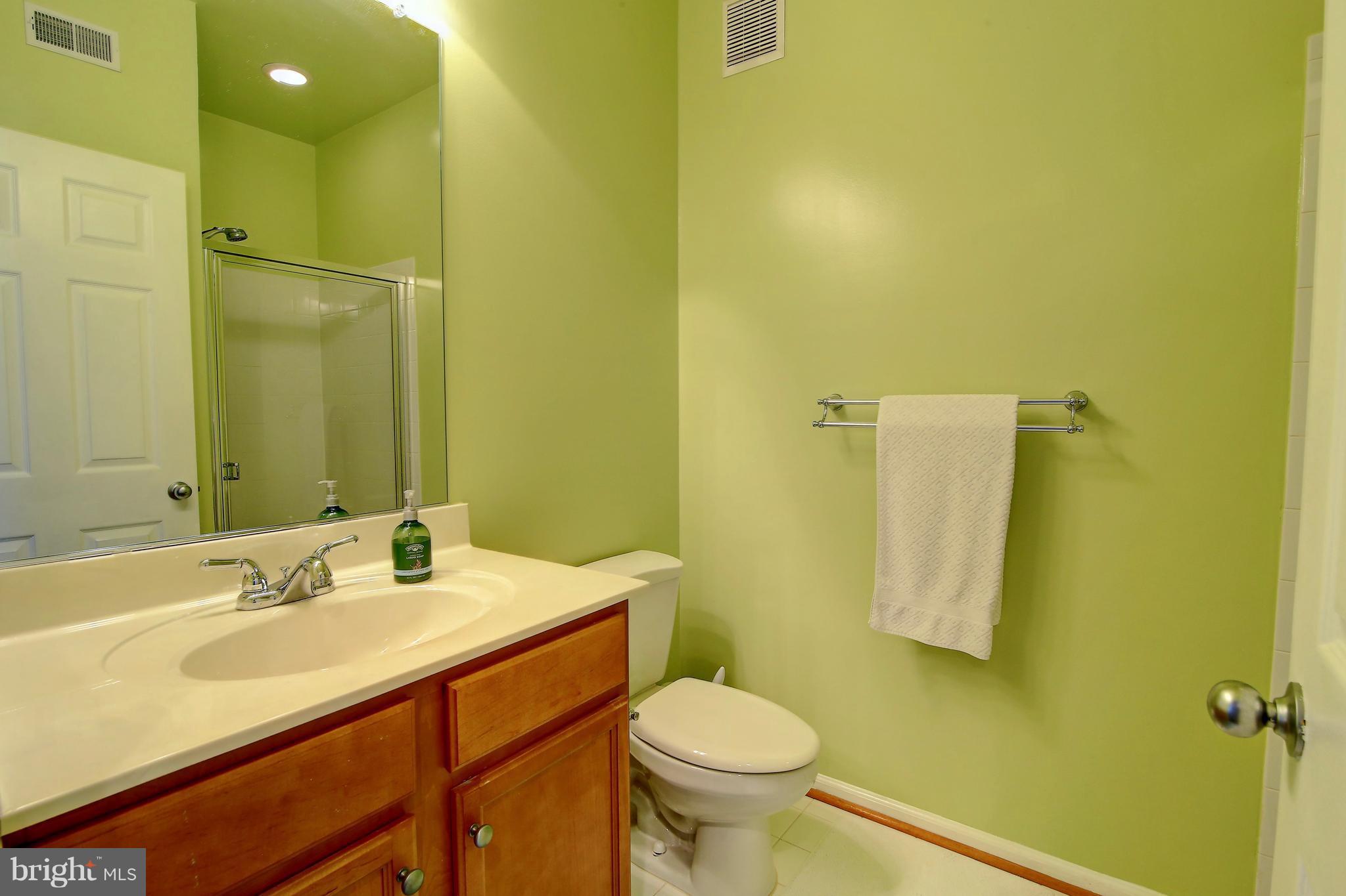 1509 North Point Drive, Unit 303 Reston, VA 20194 - Photo 17 of 20 Bath