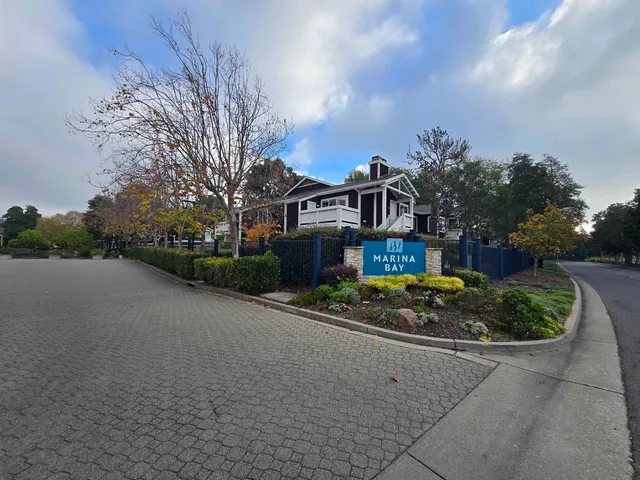 $2,200 | 161 Marina Lakes Drive, Richmond, CA 94804