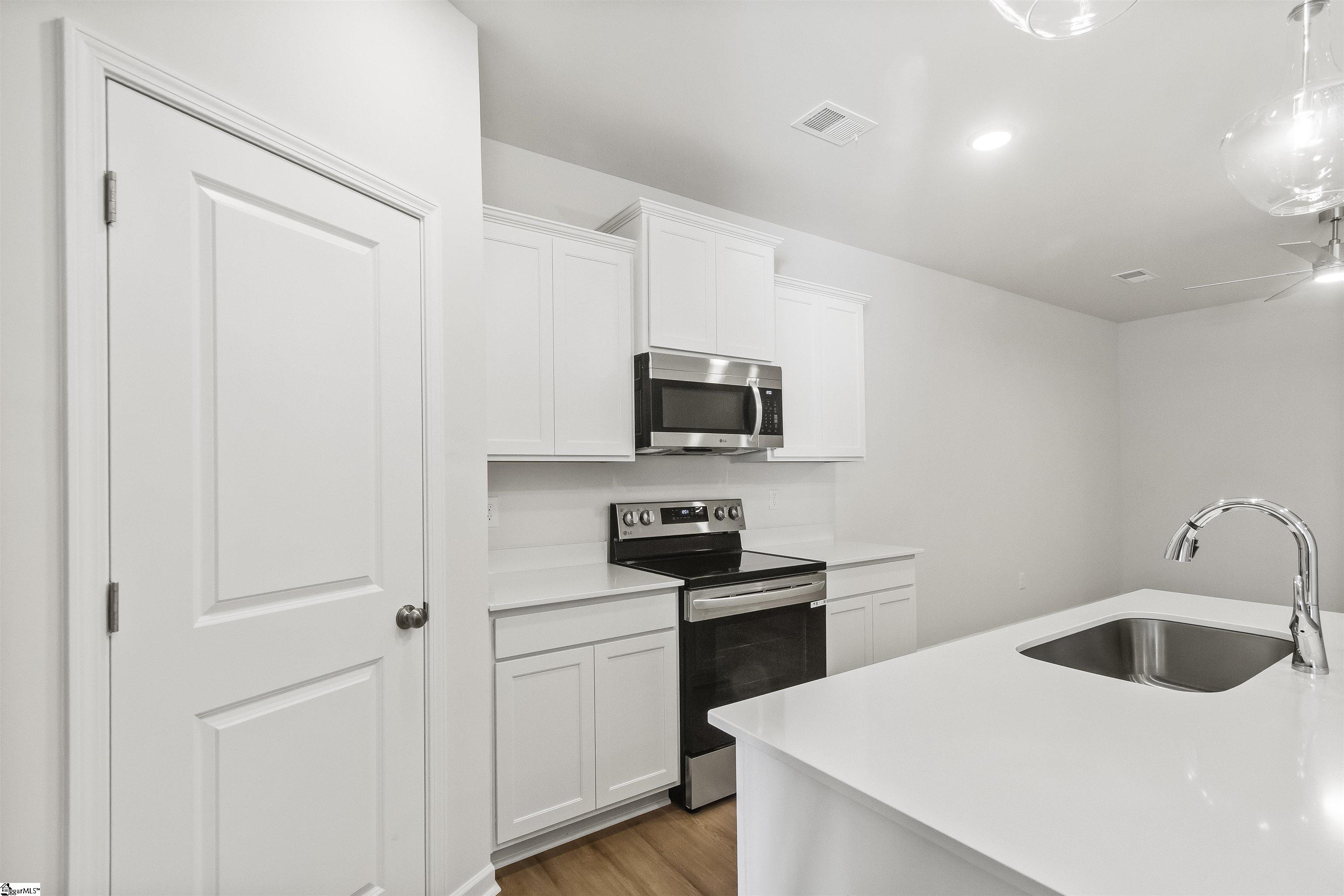 6 Stoneview Way Taylors, SC 29687 - Photo 10 of 50