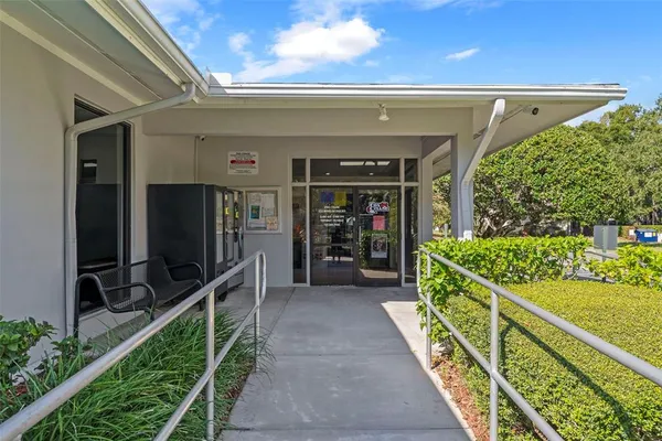 $198,000 | 3277 Fox Chase Circle, Unit 105, Palm Harbor, FL 34683