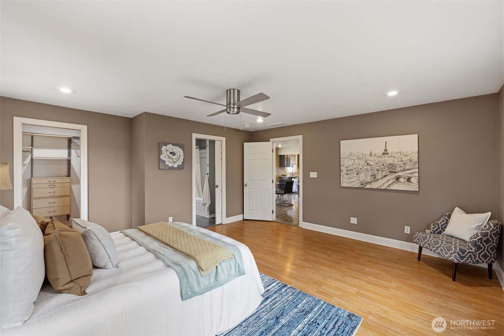 2502 Northeast 7th Street Renton, WA 98056 - Photo 11 of 24