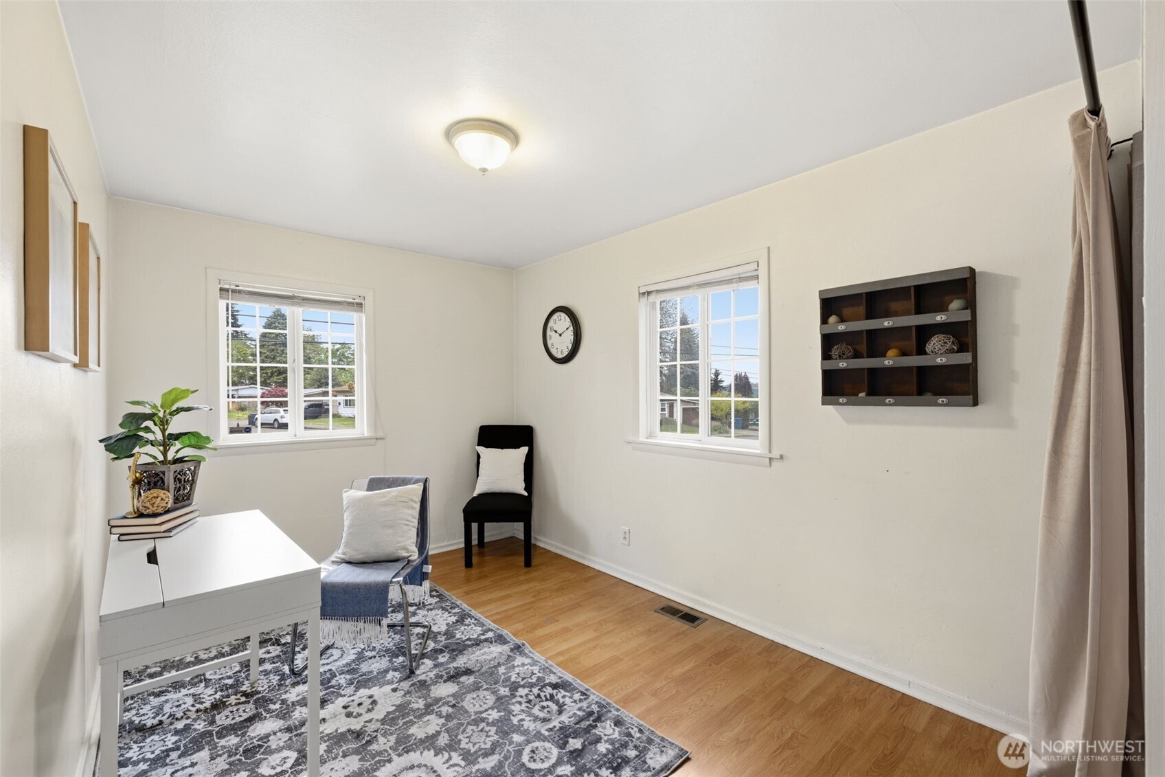 2502 Northeast 7th Street Renton, WA 98056 - Photo 13 of 24