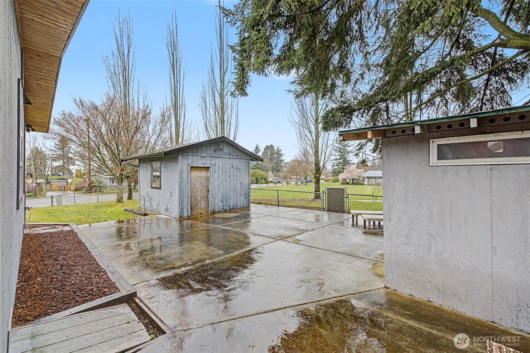 2502 Northeast 7th Street Renton, WA 98056 - Photo 16 of 21