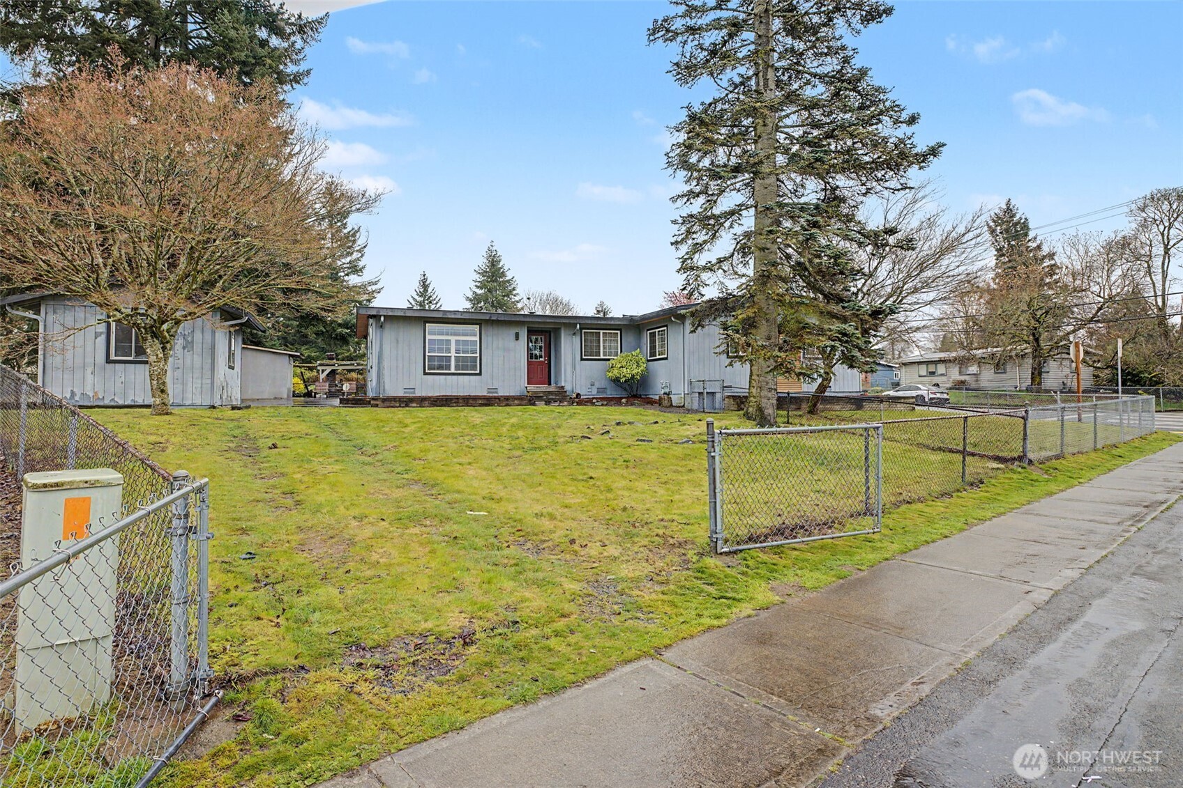2502 Northeast 7th Street Renton, WA 98056 - Photo 18 of 21