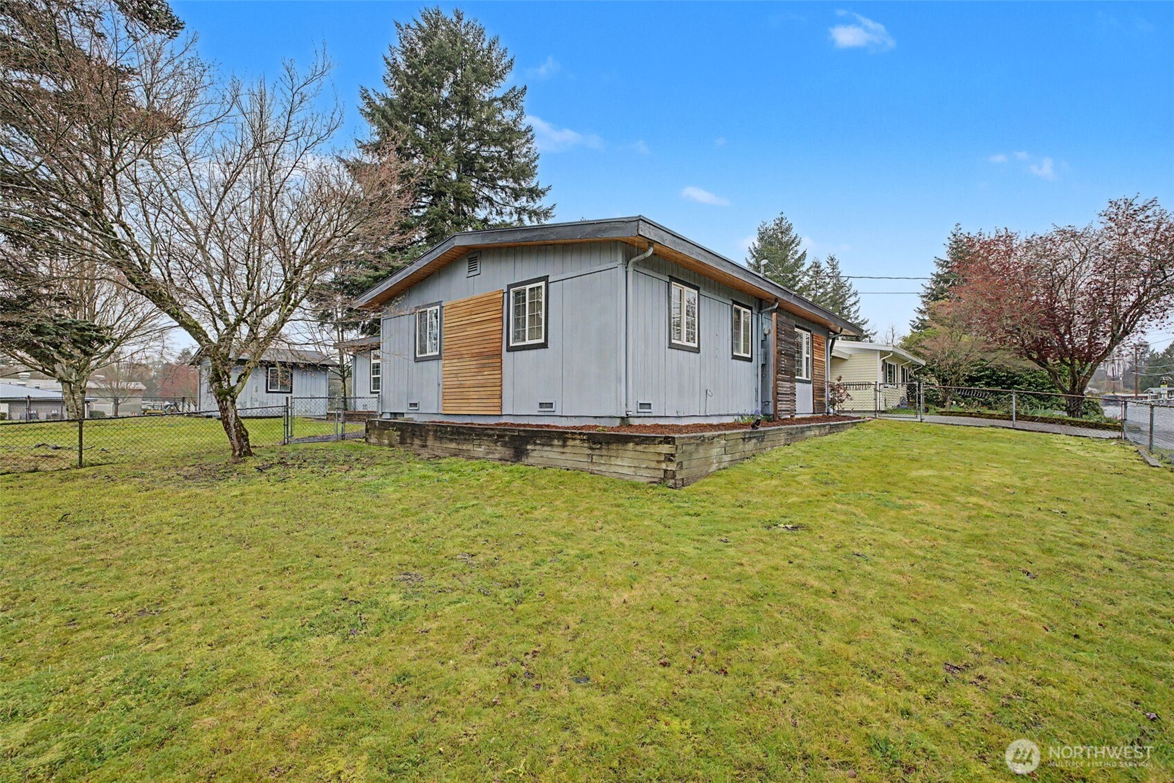 2502 Northeast 7th Street Renton, WA 98056 - Photo 19 of 21