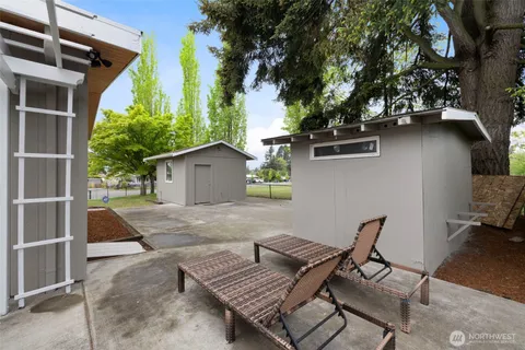 $674,900 | 2502 Northeast 7th Street, Renton, WA 98056
